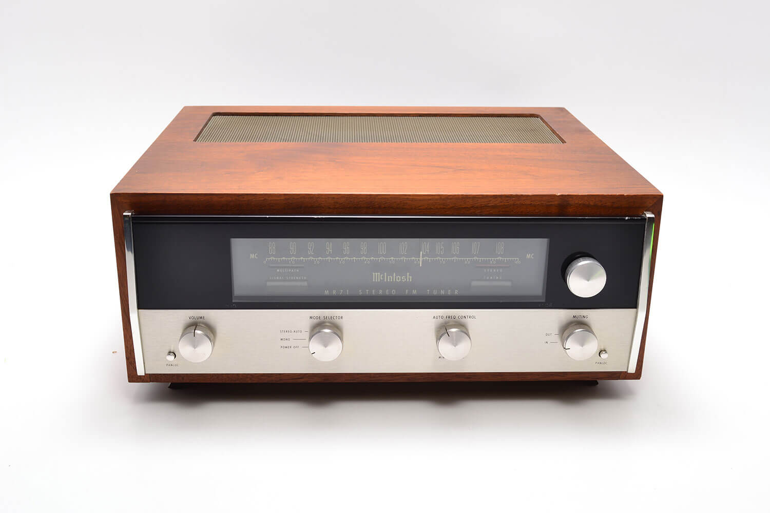 McIntosh MR 71 – High End Stereo Equipment We Buy