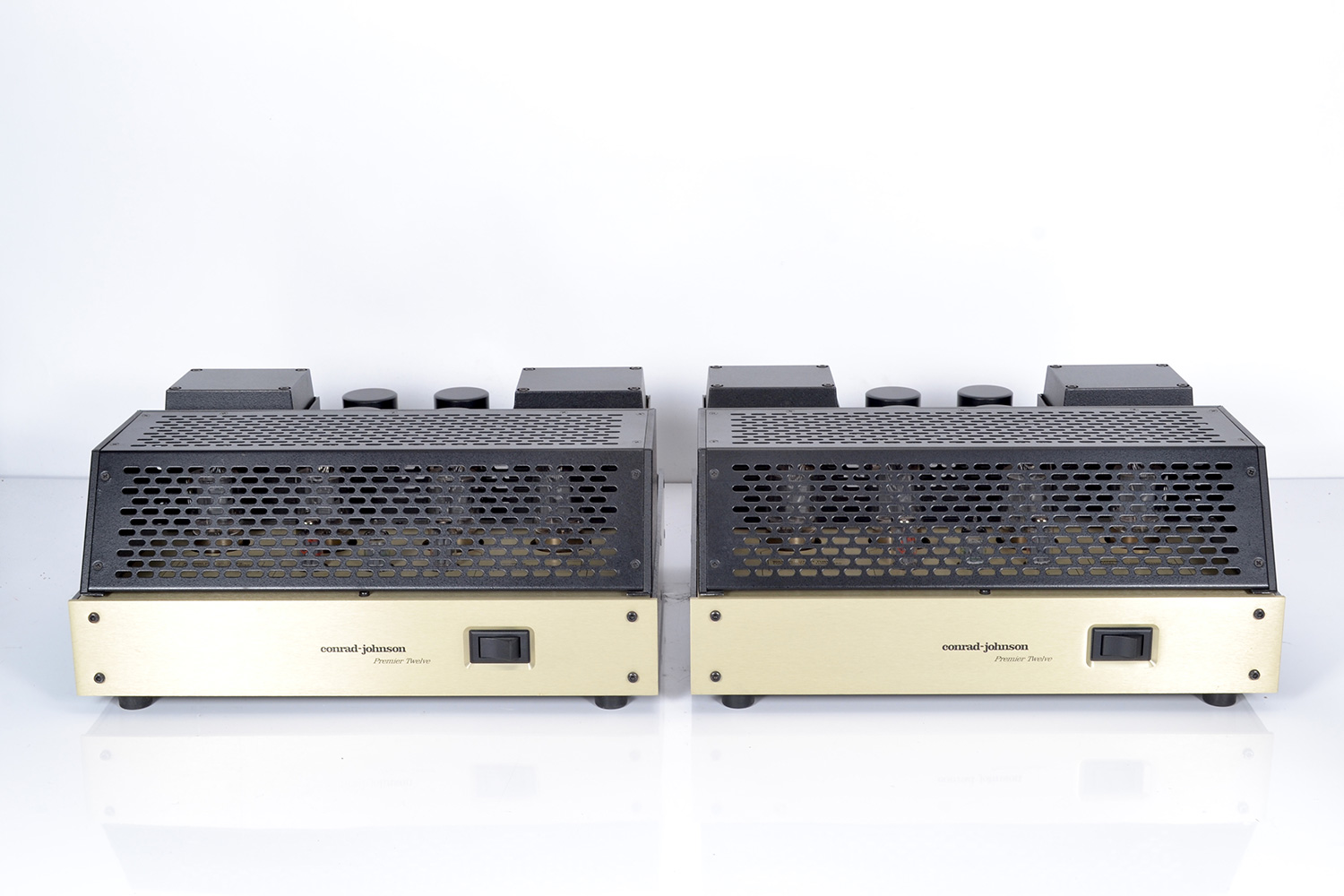Conrad-Johnson Premier 12 – High End Stereo Equipment We Buy